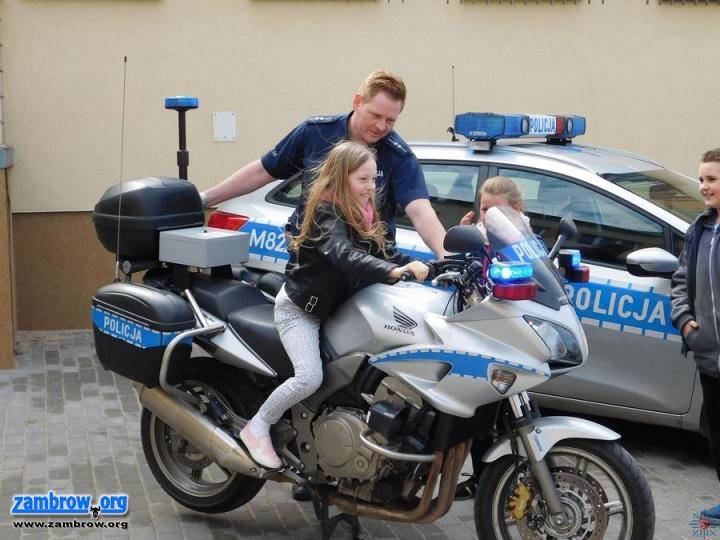 Uczniowie z wizytą na komendzie policji