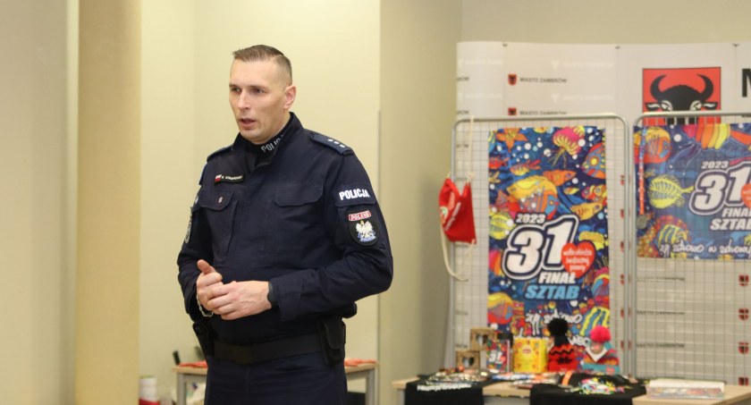 Wolontariusze WOŚP spotkali się z policjantami [FOTO]