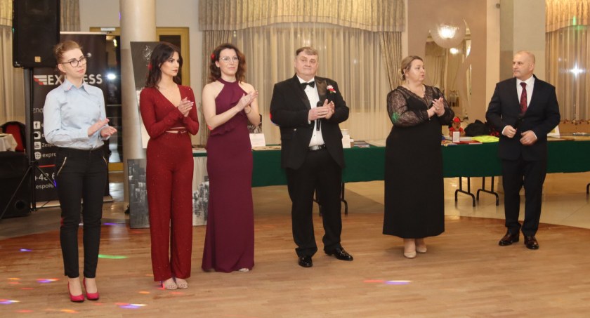 VII Samorządowy Bal Charytatywny. Będą licytować na rzecz Michała Wiaksy [FOTO]