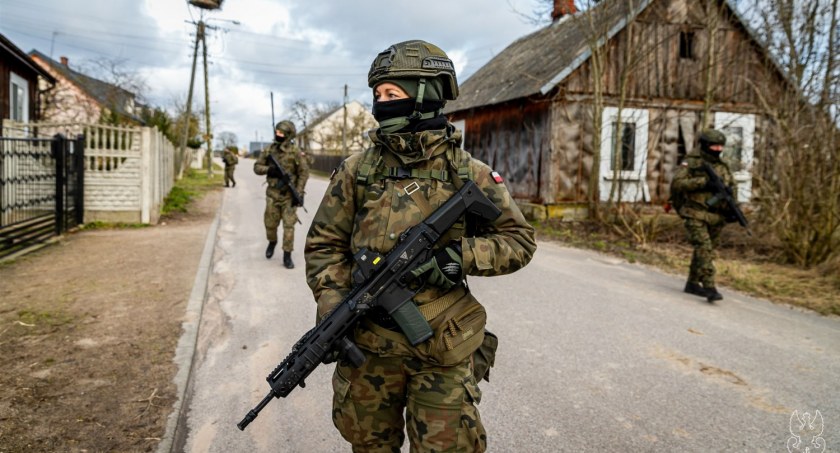 Żołnierze WOT poddani ocenie [FOTO]