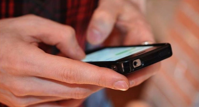 Myślał, że rozmawia z prokuratorem. Stracił 20 tys. zł
