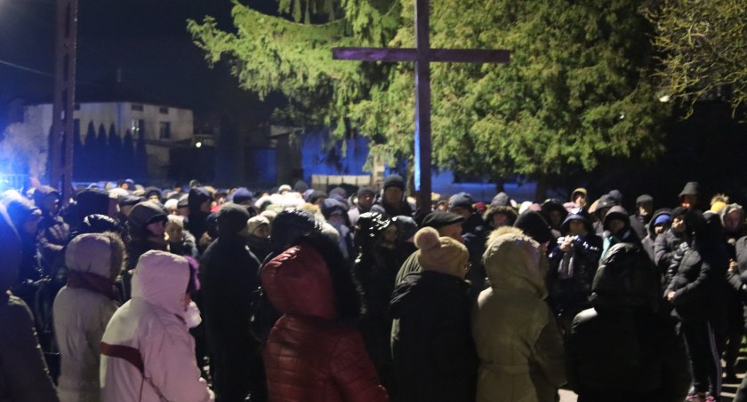 Droga krzyżowa przeszła ulicami Zambrowa [FOTO]