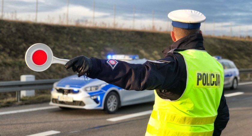 Transport pod okiem zambrowskich policjantów
