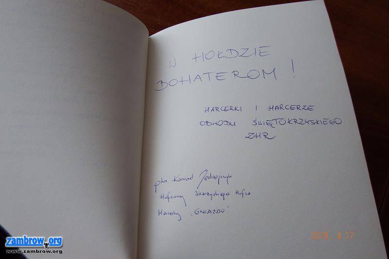 Przedmioty odnalezione podczas ekshumacji polskich żołnierzy trafią do Izby Pamięci w Szumowie