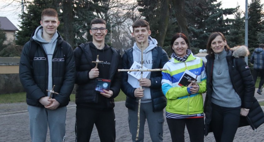 Pątnicy wyruszyli w Ekstremalną Drogę Krzyżową [FOTO]