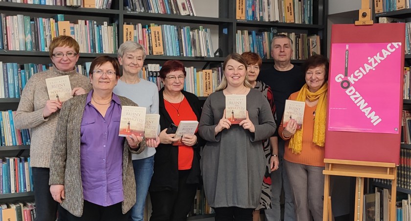 Dyskusyjny Klub Książki dla dorosłych zainaugurował nowy sezon [FOTO]