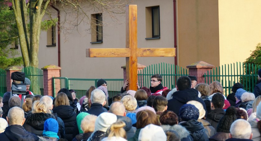Harmonogram liturgiczny na okres Triduum Paschalnego oraz Świąt Wielkanocnych - wszystkie zambrowskie parafie