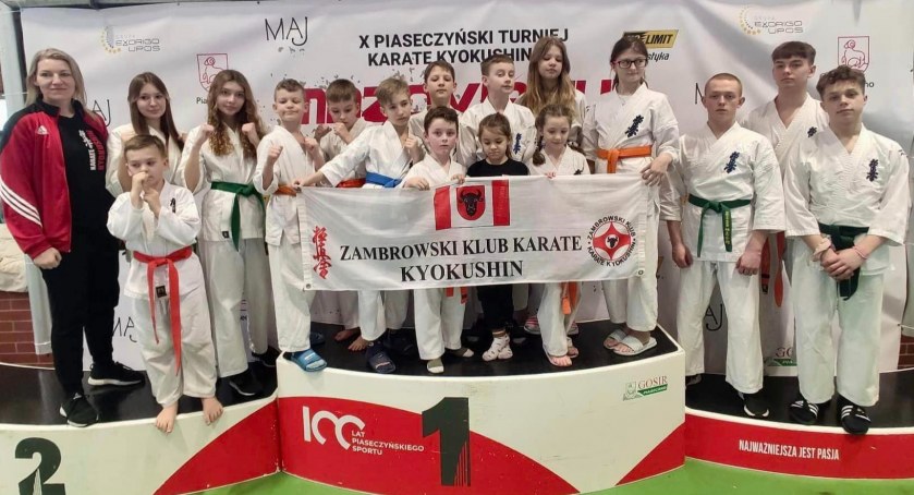 Medalowe sukcesy karateków z ZKKK [FOTO]