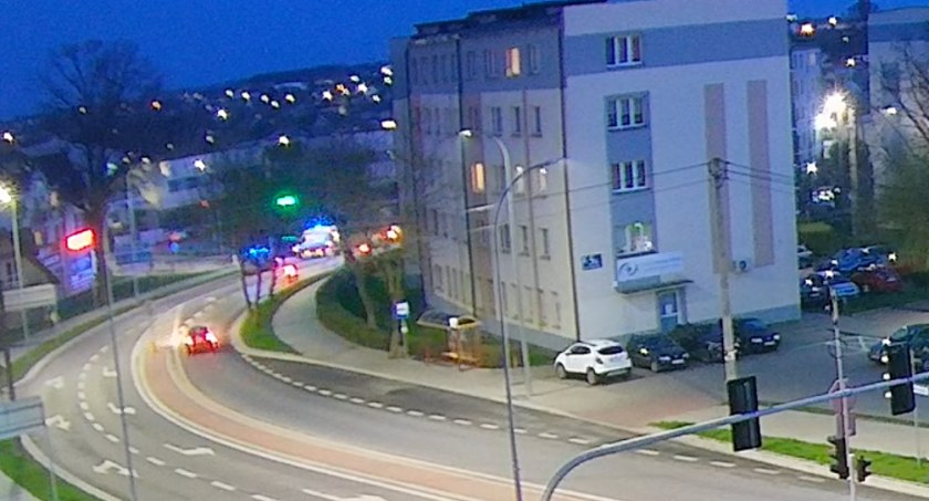 19-latka potrącona na przejściu dla pieszych. Kobieta trafiła do szpitala