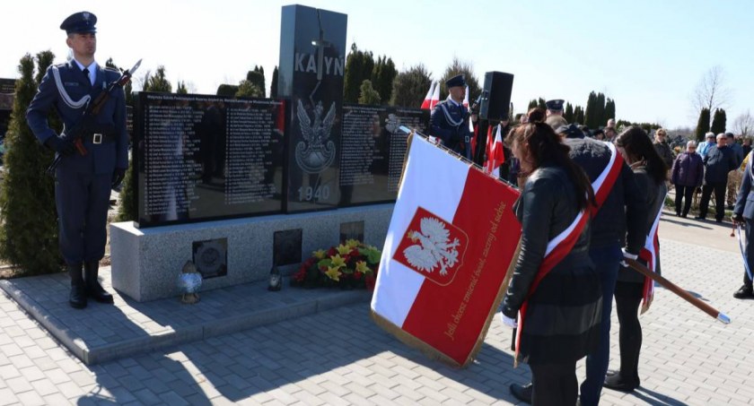 Miejskie uroczystości poświęcone 83. rocznicy zbrodni katyńskiej