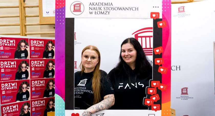 E-book „Z krwi i kości”. Studenci ANSŁ zachęcają do rejestracji w bazie dawców szpiku kostnego