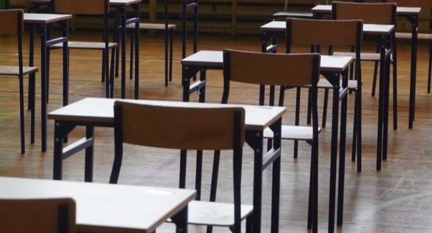 Matura 2023: Wyjął komórkę podczas egzaminu. Do matury przystąpi za rok