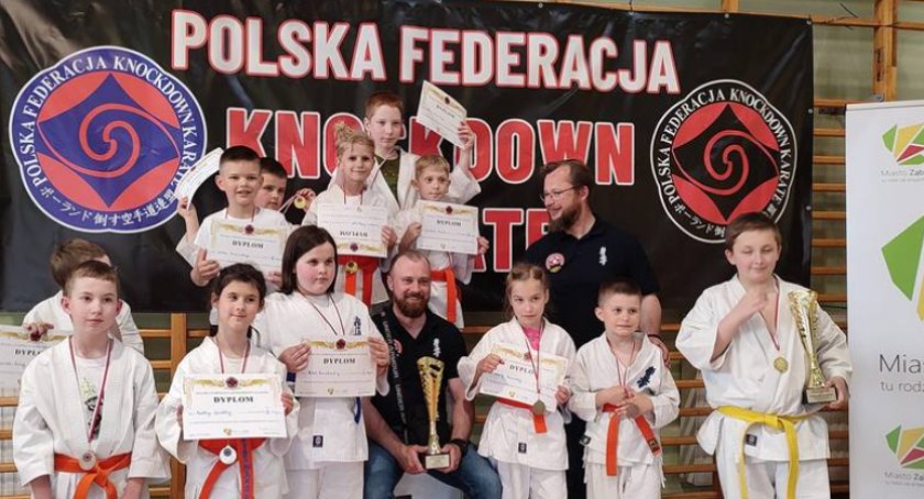 Karatecy z Mazowiecko-Podlaskiego Klubu z medalami Mistrzostw Mazowsza [FOTO]