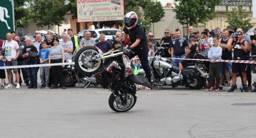 Motocykliści opanowali Zambrów [FOTO+VIDEO]