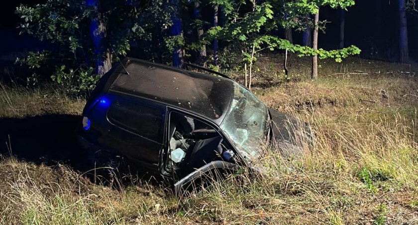 Pijany kierowca spowodował wypadek nieopodal Szumowa [FOTO]
