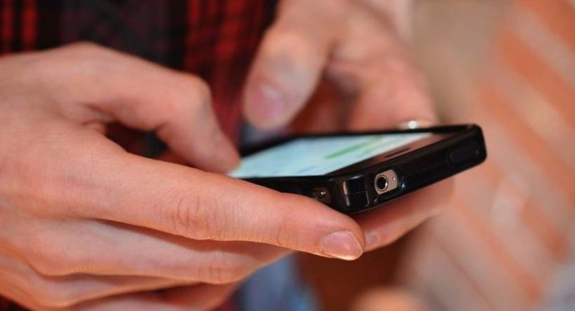 Chciał inwestować na giełdzie, a stracił ponad 700 tys. zł