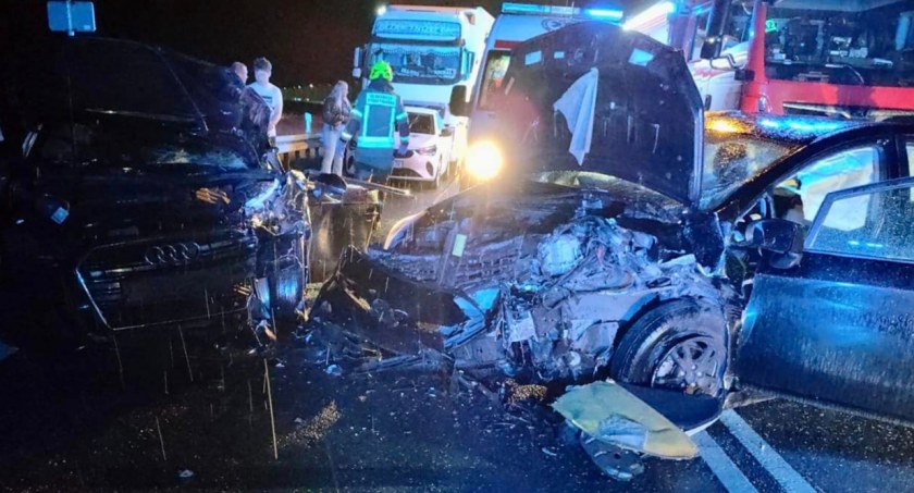 Dwie osoby ranne w wypadku na DK63 [FOTO]