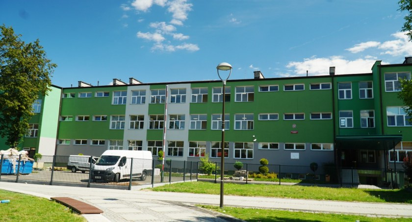 Czy zambrowskie podstawówki zakończą remonty do końca wakacji? Dyrektorzy odpowiadają