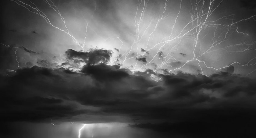 Synoptycy IMGW ostrzegają przed burzami