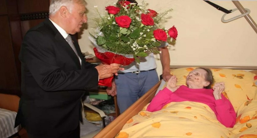 Pani Hanna Zdrodowska z Zambrowa ma 100 lat! [FOTO]