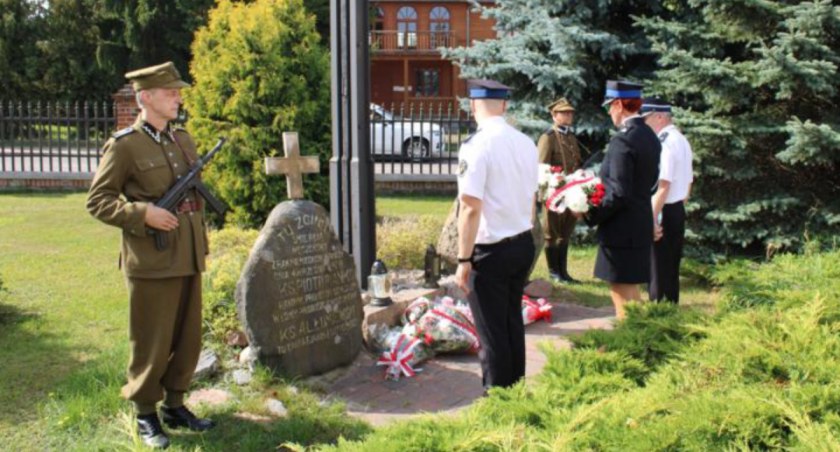Upamiętnili księży z parafii Szumowo zamordowanych w czasie II wojny światowej [FOTO]