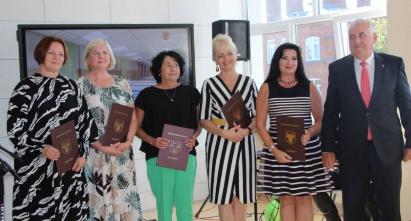 Konferencja podsumowująca modernizację placówek oświatowych w Zambrowie [FOTO]