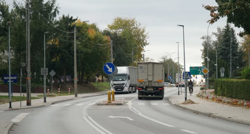 GDDKiA doświetla przejścia dla pieszych w Zambrowie [FOTO]