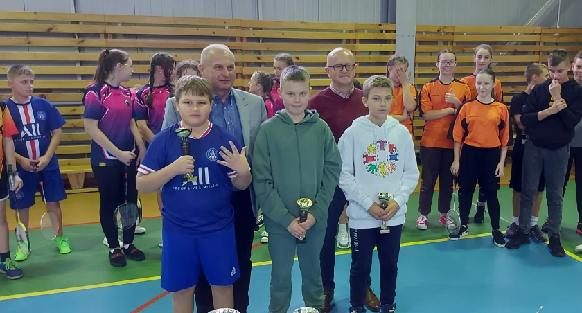 Uczniowie z SP Osowiec awansowali do Finału Grupy Zachodniej w badmintonie [FOTO]