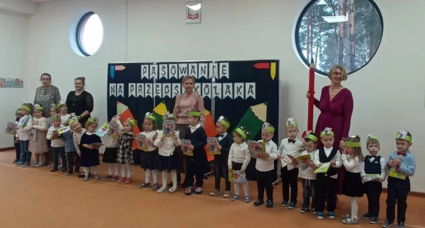 Pasowanie na Przedszkolaka w Gminnym Przedszkolu w Szumowie [FOTO]