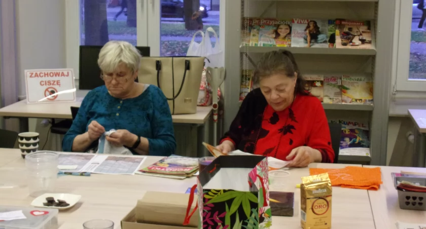 Podsumowanie listopadowych zajęć w Pracowni haftu „Igiełka” [FOTO]