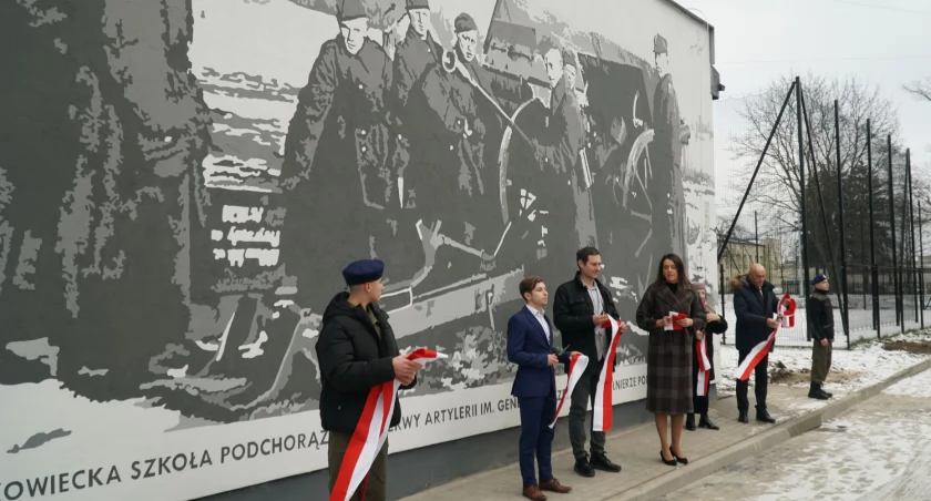 Mural na budynku ZSA w Zambrowie oficjalnie odsłonięty [FOTO] 