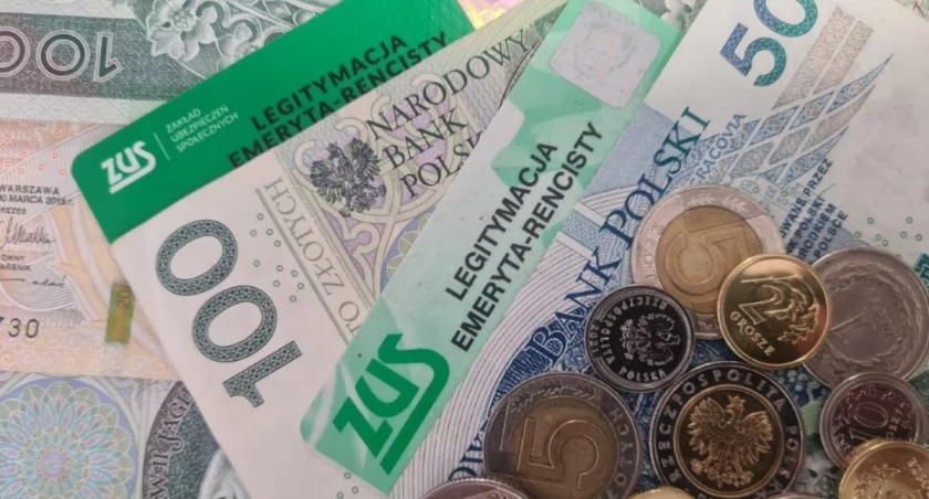 Od grudnia 2023 wcześniejsi emeryci i renciści mogą dorobić więcej