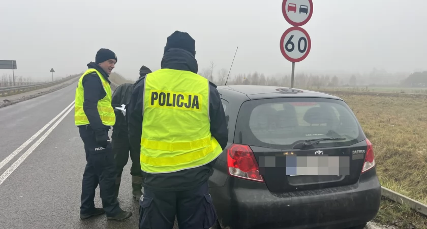 Policyjny pościg za złodziejem samochodu. Padły strzały [FOTO]