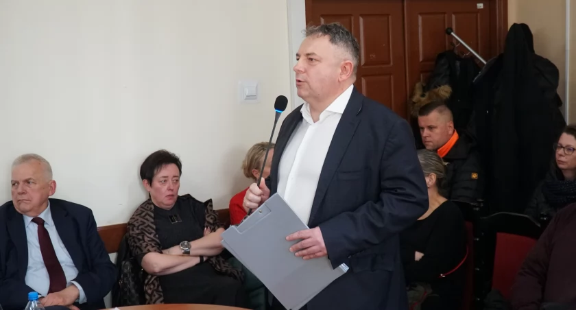 Andrzej Mioduszewski wzywa starostę do przeprosin za wypowiedź podczas ostatniej sesji rady 