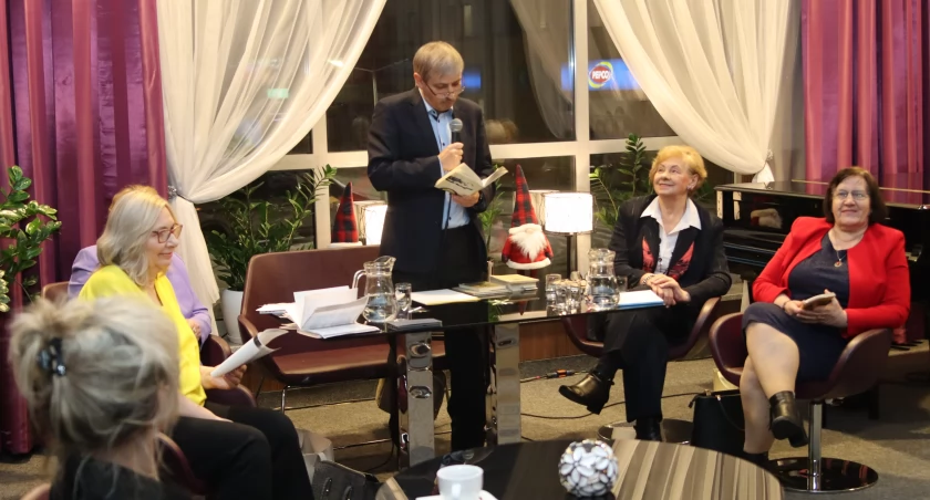 Wieczór literacki “Senior Art” [FOTO]