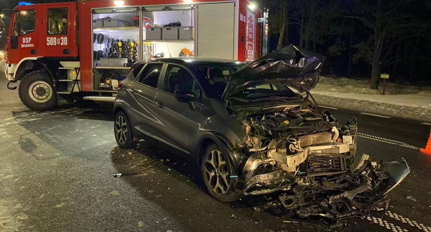 Zderzenie dwóch osobówek na DK63 [FOTO]