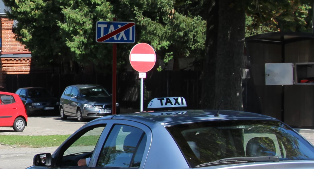Nowy obowiązek dla taksówkarzy. Niektórzy mogą stracić licencje