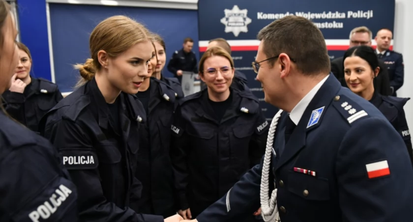 Nowi funkcjonariusze w szeregach podlaskiej policji [FOTO]