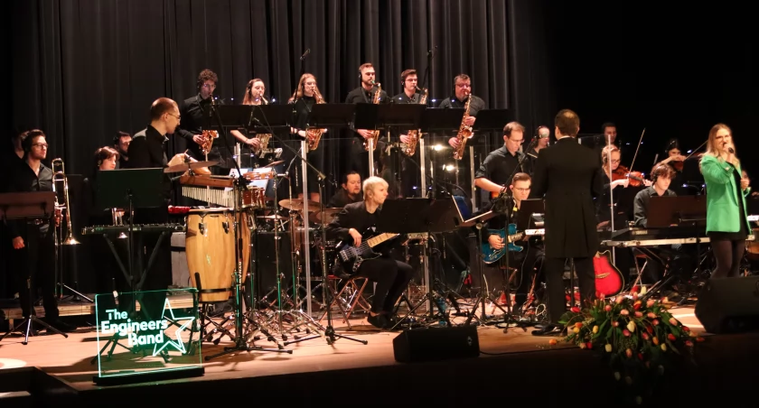 Wiosenny koncert w wykonaniu Orkiestry Rozrywkowej Politechniki Warszawskiej “The Engineers Band” [FOTO+VIDEO]