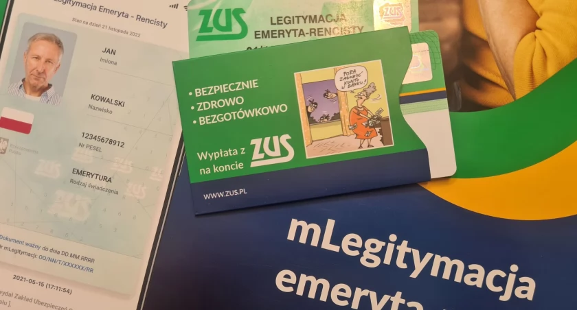 Blisko 695 tysięcy emerytów i rencistów pobrało mLegitymację w aplikacji mObywatel