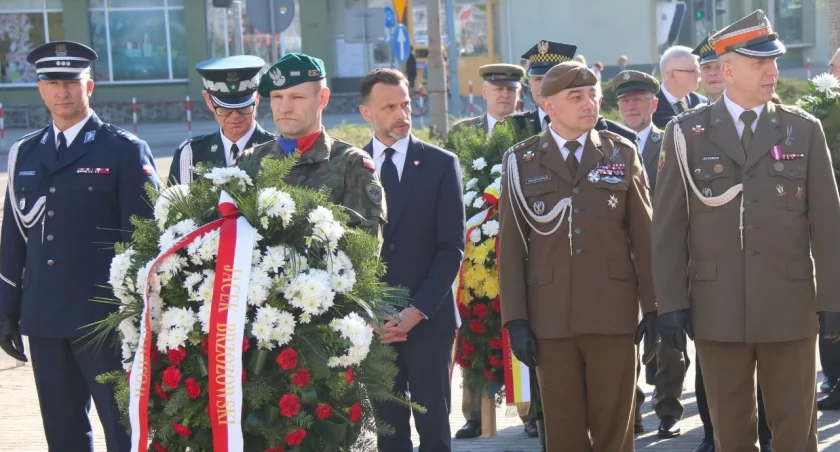 Terytorialsi z 1.PBOT pamiętali o ofiarach katastrofy smoleńskiej [FOTO]
