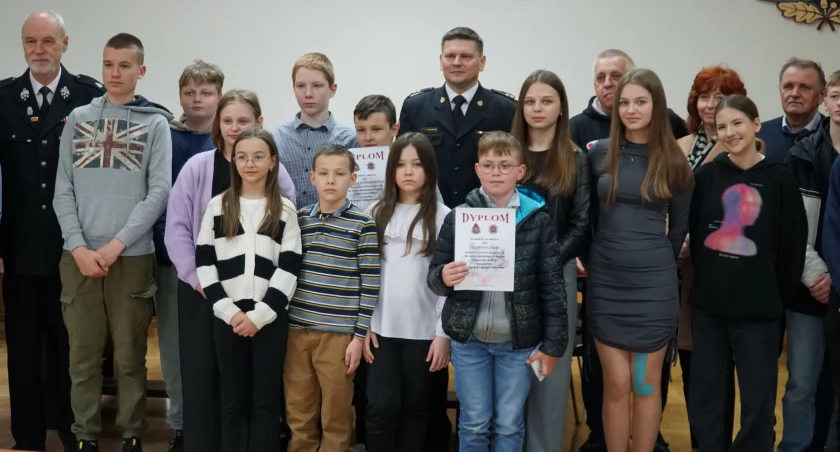 Młodzież wie, jak zapobiegać pożarom - eliminacje powiatowe do Ogólnopolskiego Turnieju Wiedzy Pożarniczej 2024 [FOTO]