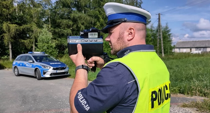 Kolejni kierowcy stracili prawa jazdy za przekroczenie prędkości