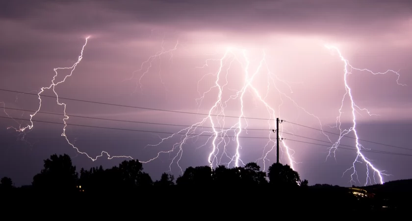 Synoptycy IMGW zapowiadają burze - AKTUALIZACJA