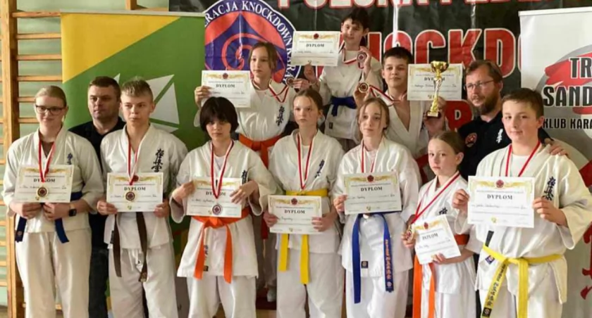 12 medali przywieźli nasi karatecy z Mistrzostw Mazowsza Karate Kyokushin 2024 [FOTO]