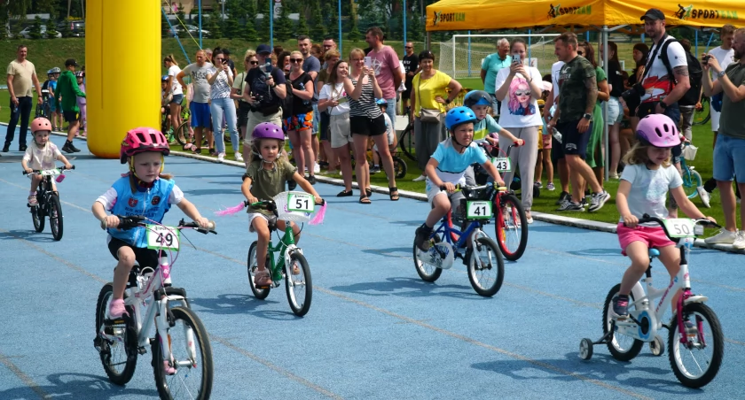 Wyścigi rowerowe z okazji Dnia Dziecka w Zambrowie [FOTO+VIDEO]