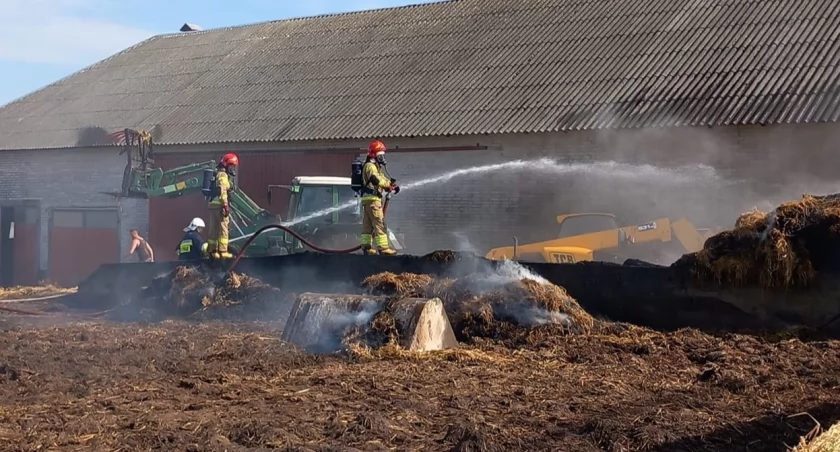 Siedem zastępów strażaków walczyło z pożarem w gminie Rutki [FOTO]