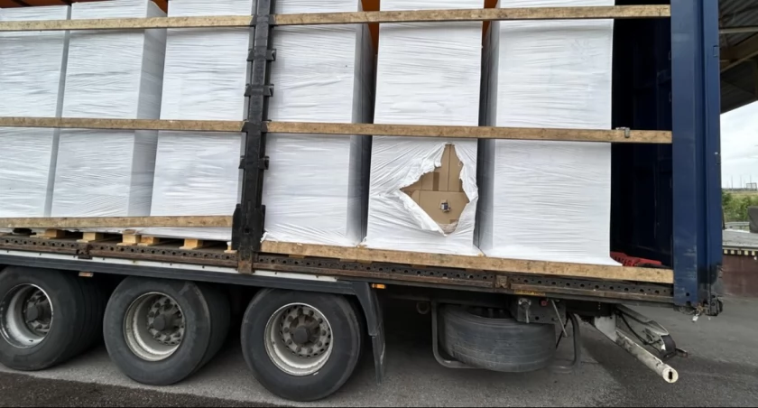 Zamiast płatków owsianych ponad 570 tys. paczek papierosów [FOTO+VIDEO]