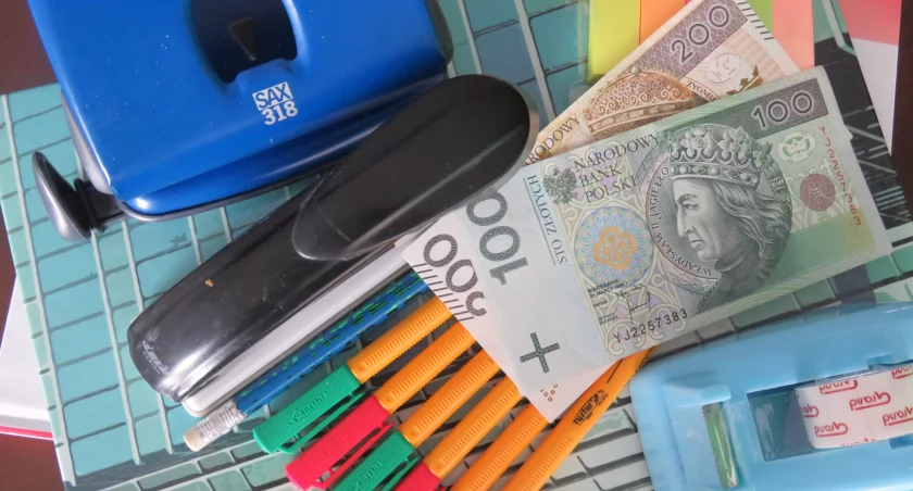 ZUS wypłacił już ponad 62 mln zł na wyprawki szkolne dla dzieci