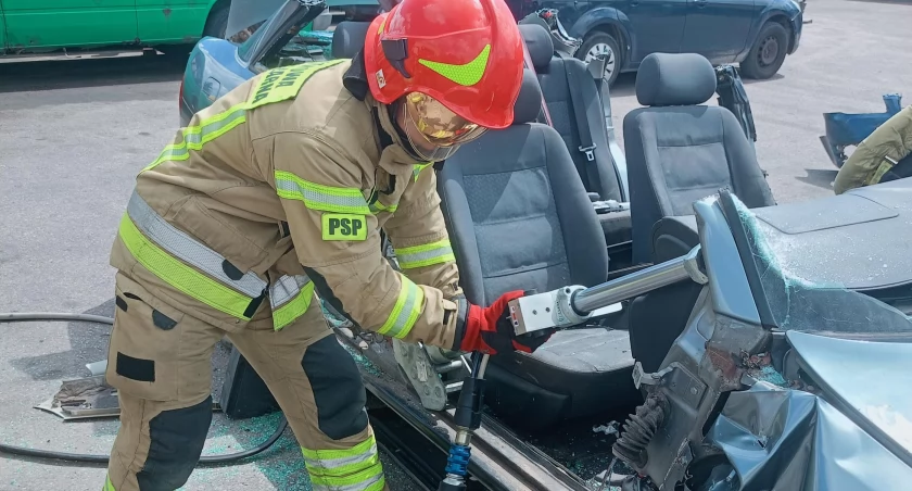 Strażacy ćwiczyli ratownictwo techniczne [FOTO]